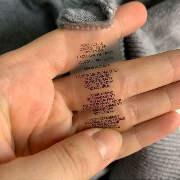 Milano Grey Rhinestone Dolman Sleeve Sweater Size Small - Picture 6 of 6